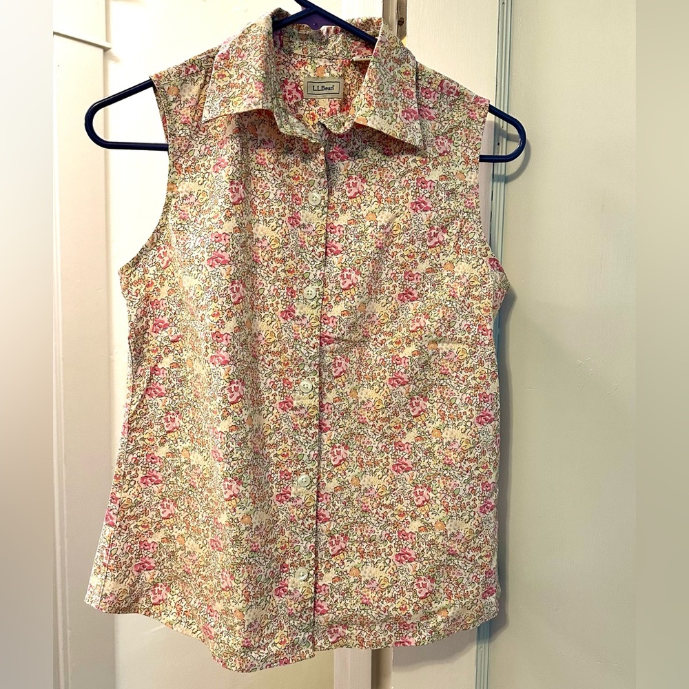 L.L. Bean Vintage Women's Button Down Floral Shirt - Pink and Cream
